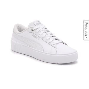 Puma smash snake. White on white. Super cute and sooo comfortable.